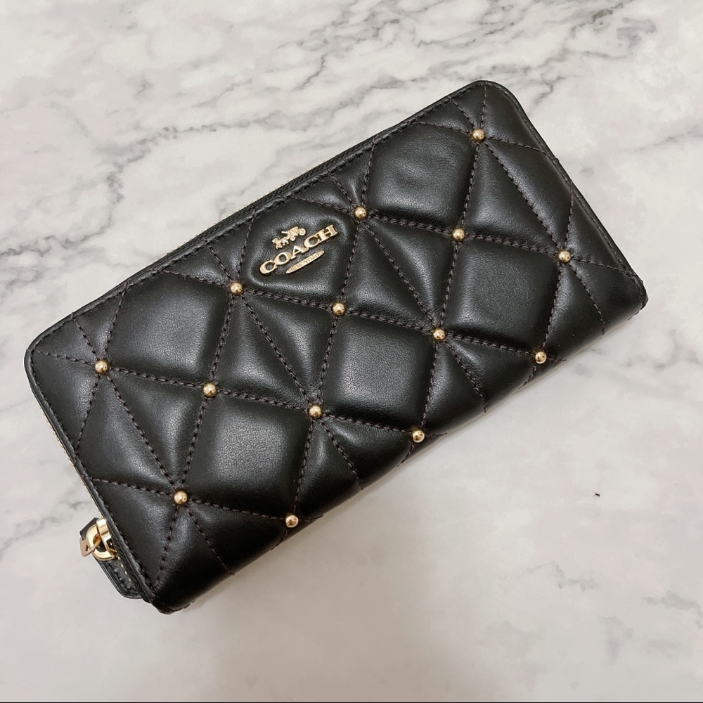 NWT Coach quilting leather zipper wallet